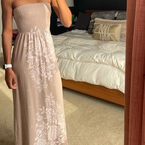 Floral strapless maxi dress
